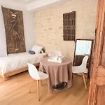 Champs Elysees Apartment *